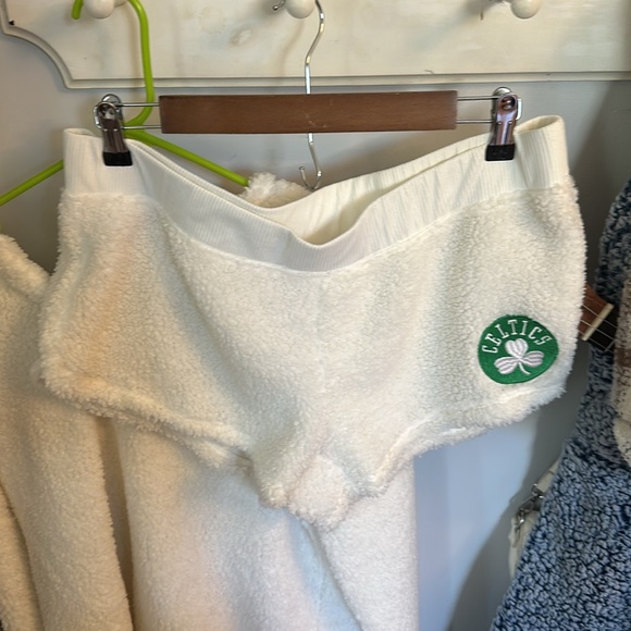 Matching Celtics pajama set - Picture 2 of 4